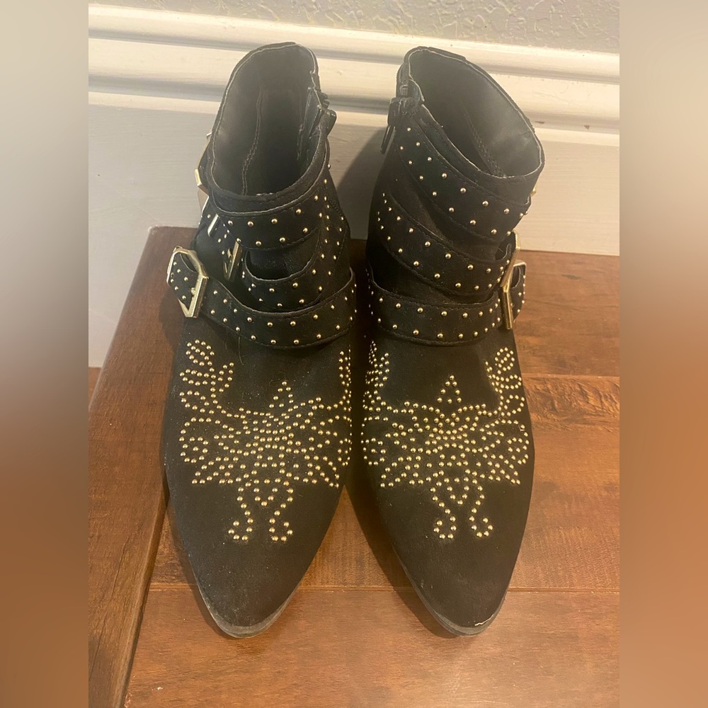 Topshop size 38 gold studded black boots